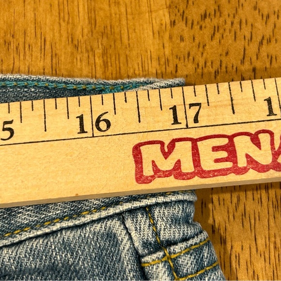 Abercrombie & Fitch Cuffed Crop Jeans 8 - Picture 8 of 10